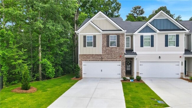 property at 371 Lanier Cir