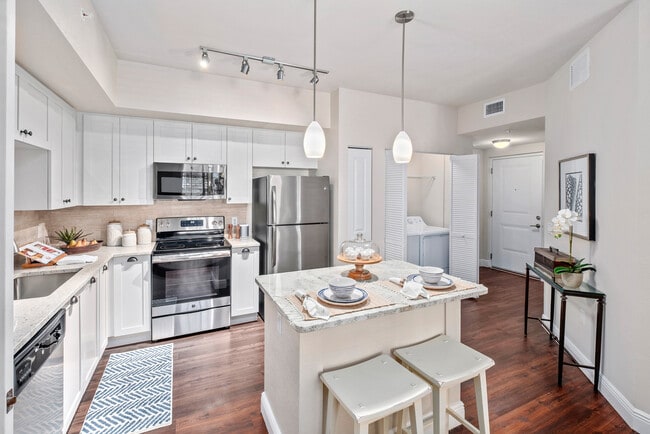 The Ellery in Plantation, FL - Building Photo - Building Photo