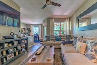 1910 E Palm Ave, Unit 10310 in Tampa, FL - Building Photo - Building Photo