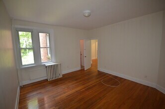 48 Lancaster Ter, Unit 204 in Brookline, MA - Building Photo - Building Photo