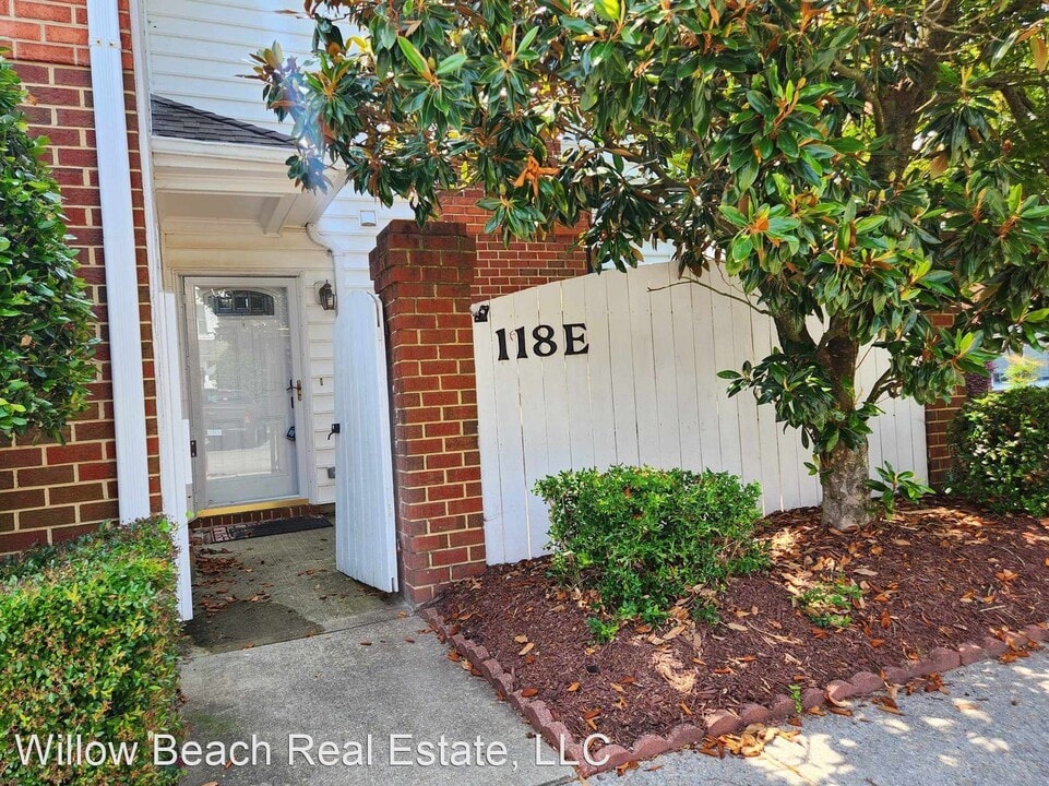 118 E Bristol Ln Photo