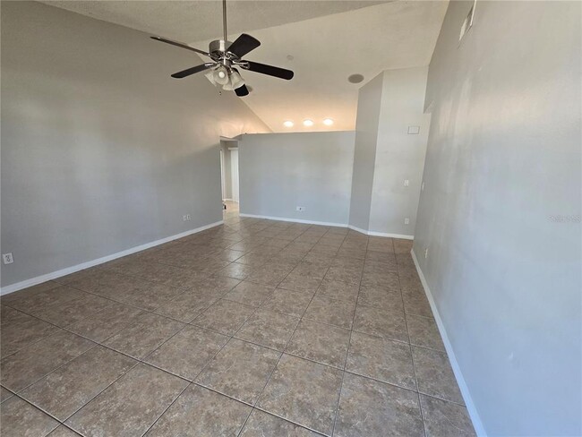 12109 Clearbrook Ct in Riverview, FL - Building Photo - Building Photo