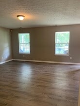 806 W 43rd St in Indianapolis, IN - Foto de edificio - Building Photo