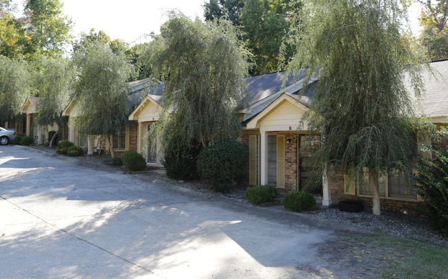 Nekia Apartments in Columbus, GA - Building Photo - Building Photo