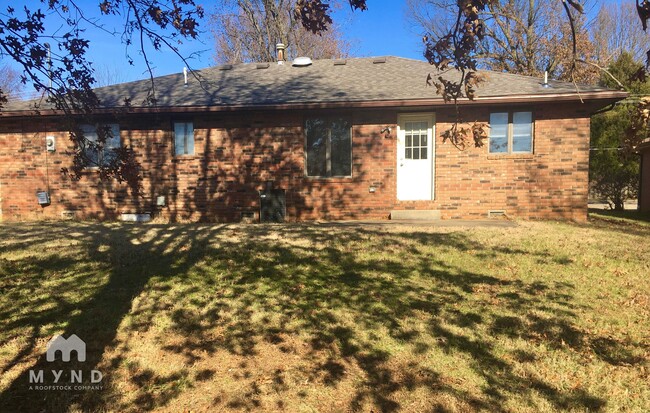 property at 1038 W Cherokee St