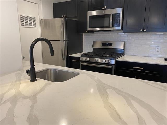 1024 Clinton St in Hoboken, NJ - Building Photo - Building Photo