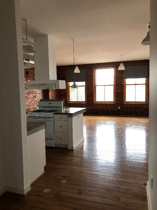 506 S Elm St in Greensboro, NC - Building Photo