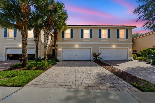 property at 4706 Cohune Palm Ct
