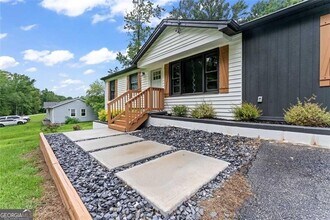 1326 Stella Cir SW in Mableton, GA - Building Photo - Building Photo