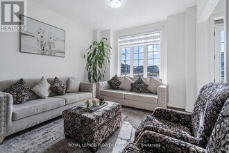 11 Wintergreen Ln in Adjala-Tosorontio, ON - Building Photo - Building Photo