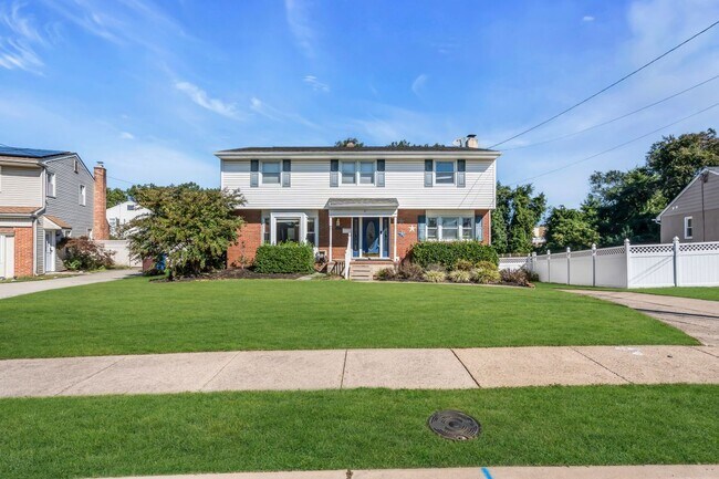 721 Rancocas Ave in Riverside, NJ - Foto de edificio - Building Photo