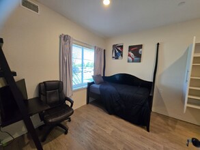 2220 N Glenville Dr in Richardson, TX - Building Photo - Building Photo