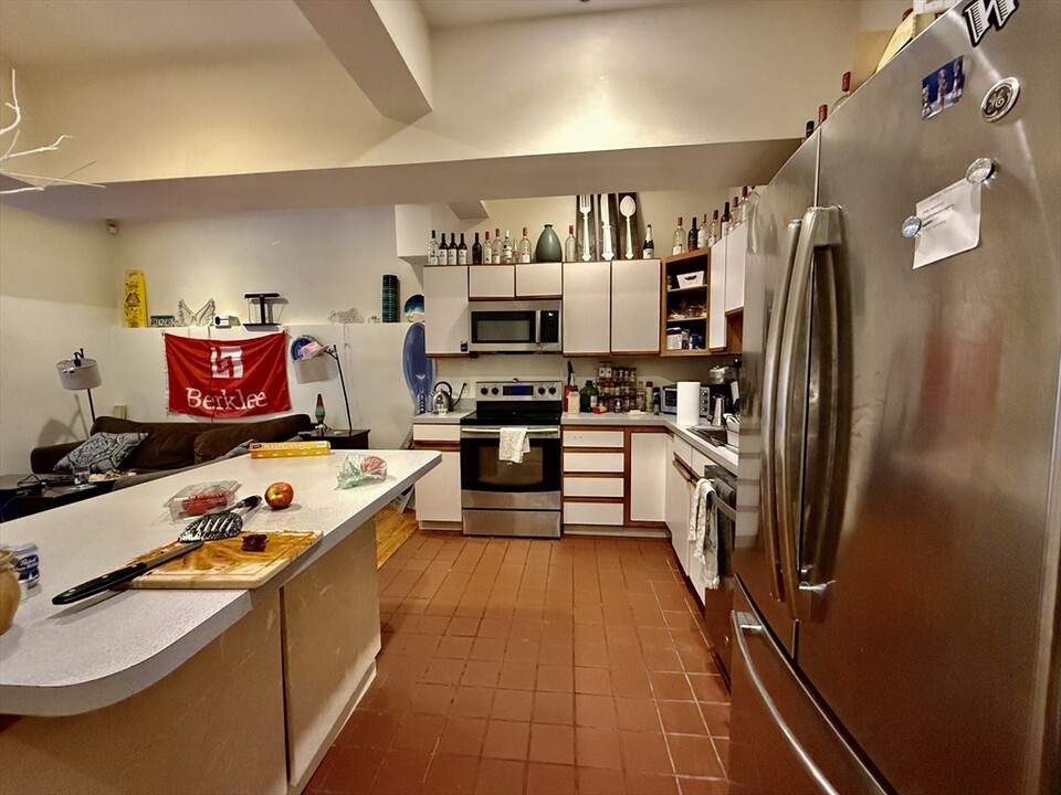 448 Park Dr in Boston, MA - Building Photo