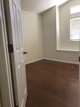 2436 Moon Shore Dr in Las Vegas, NV - Building Photo - Building Photo