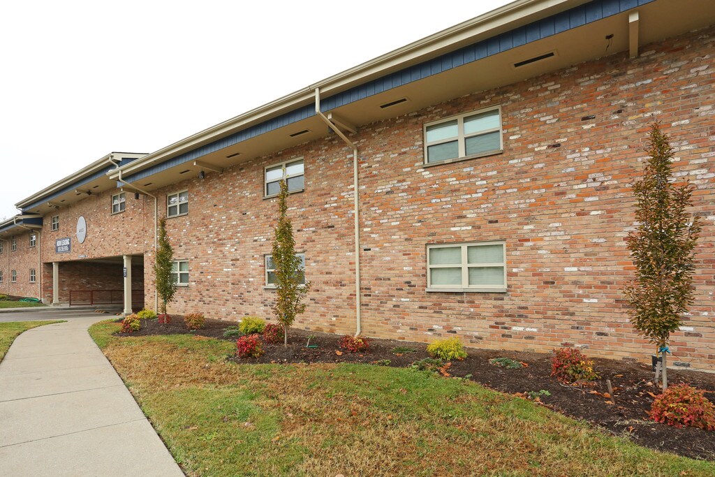 The Axis at 1435 Apartments in Lexington, KY