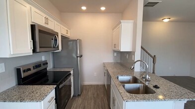 101 Butterfield Way in Lexington, KY - Building Photo - Building Photo