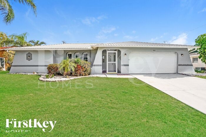 905 SE 26th Terrace in Cape Coral, FL - Building Photo