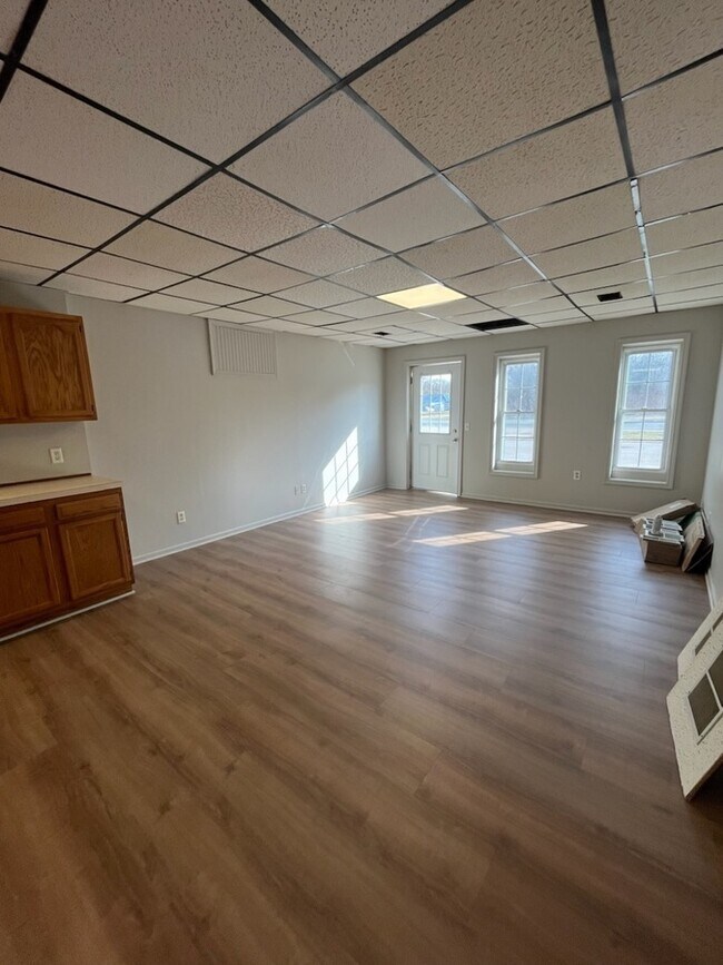 3353 N Whitehall Rd in Muskegon, MI - Building Photo - Building Photo