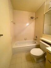 27 Clinton Ct in Royal Palm Beach, FL - Building Photo - Building Photo