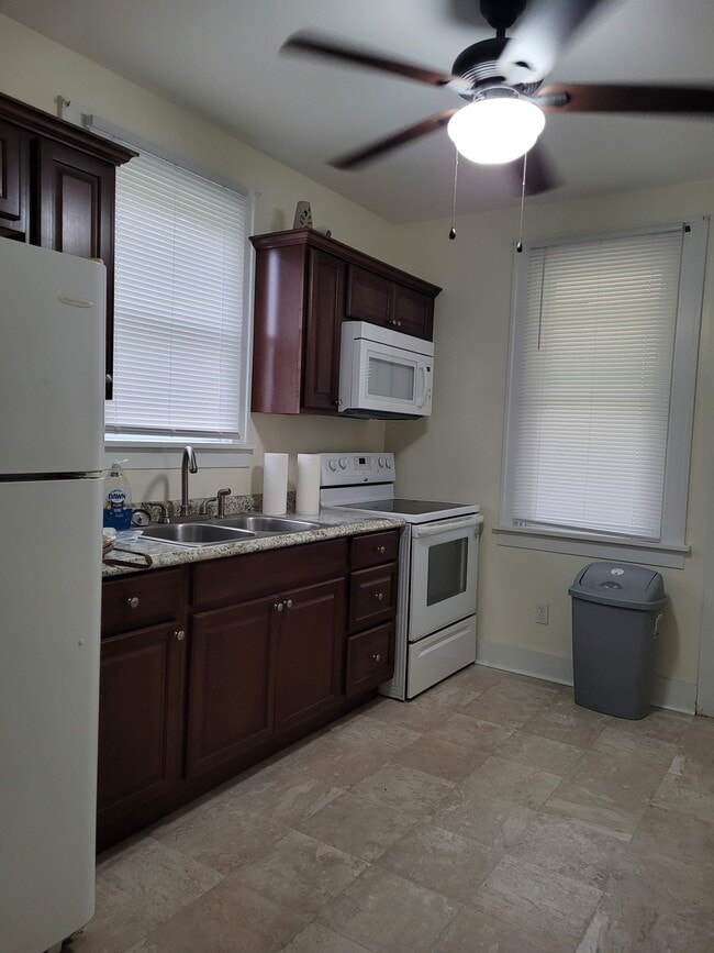 property at 814 Collier Ave