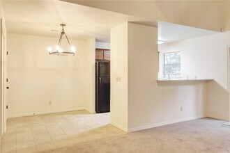 1746 N Chestnut Ave in Fayetteville, AR - Building Photo - Building Photo