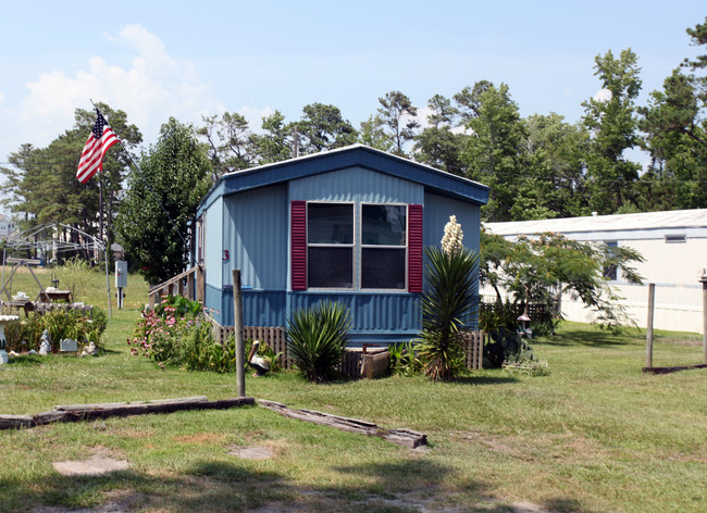 13660 Nc-50 Hwy E in Hampstead, NC - Foto de edificio - Building Photo