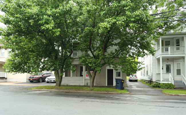 126 Cornelia St in Plattsburgh, NY - Building Photo - Building Photo