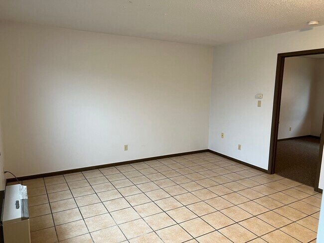 4680 Vasey Ave in Marion, IA - Building Photo - Building Photo