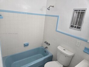 5120 NE 18th Ave, Unit 2 in Fort Lauderdale, FL - Foto de edificio - Building Photo