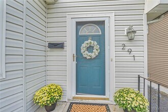 291 Tremont Ave in Kenmore, NY - Building Photo - Building Photo