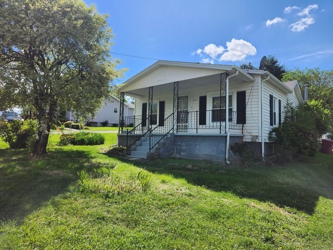 property at 2511 Watauga Rd