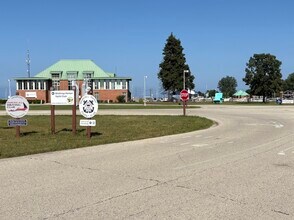 737 Franklin Ave in Winthrop Harbor, IL - Foto de edificio - Building Photo