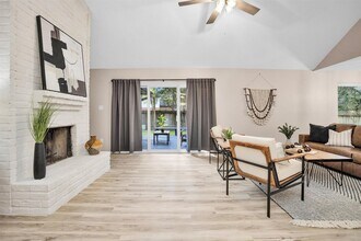 6 Spurwood Ct in Spring, TX - Building Photo - Building Photo