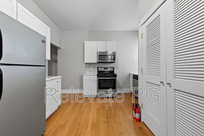 24 S Davis Ave in Richmond, VA - Foto de edificio - Building Photo