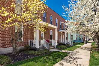 New Village Homes & Whitney Young Townhomes in Columbus, OH - Building Photo - Building Photo