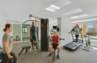 1627 SW 37th Ave in Miami, FL - Building Photo - Building Photo