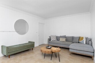 81 Edgewater Dr in Coral Gables, FL - Building Photo - Building Photo