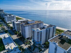 9201 Collins Ave in Surfside, FL - Building Photo - Building Photo