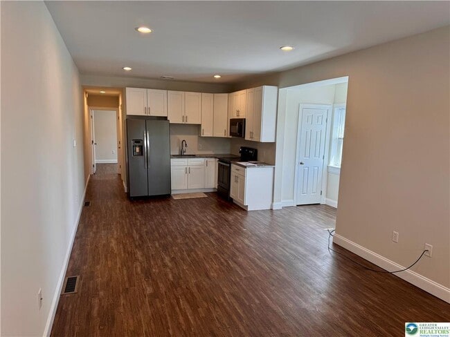 5880 Sullivan Trail in Nazareth, PA - Building Photo - Building Photo