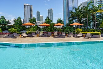 700 NE 24th St, Unit 3603 in Miami, FL - Foto de edificio - Building Photo