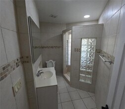 1423 Holly Heights Dr, Unit 15 in Fort Lauderdale, FL - Building Photo - Building Photo