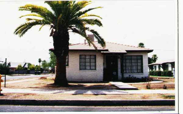 374-376 N 15th Dr in Phoenix, AZ - Building Photo