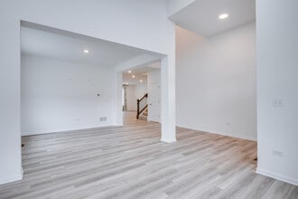205 Tinana St in Oswego, IL - Foto de edificio - Building Photo