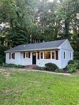 7452 Poplar Ave in Chestertown, MD - Building Photo