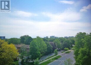 2100-2100 Bridletowne Cir in Toronto, ON - Building Photo - Building Photo