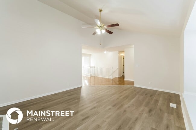 1609 Johnston Dr in Raymore, MO - Building Photo - Building Photo