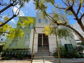 309 S. Berendo Avenue, in Los Angeles, CA - Building Photo - Building Photo