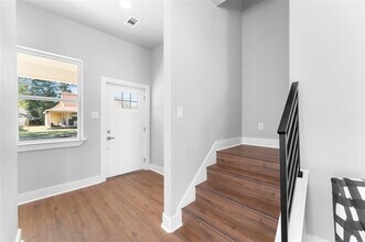 612 1/2 N Robinson St in Cleburne, TX - Building Photo - Building Photo