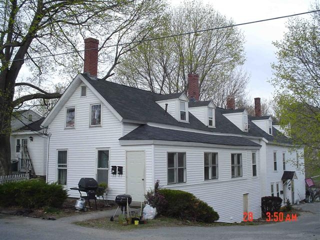 11 Elm St in Winthrop, ME - Building Photo