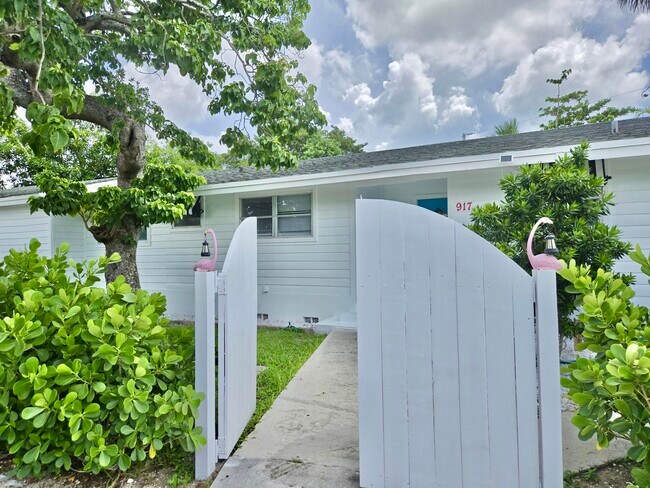 917 Market St in West Palm Beach, FL - Building Photo - Building Photo